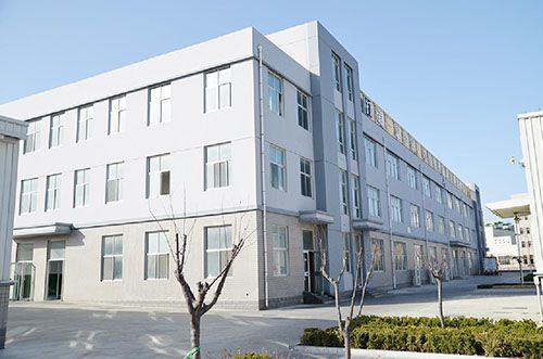 公司本著以人為本、誠信待人的理念，培養(yǎng)造就了一批專業(yè)人員